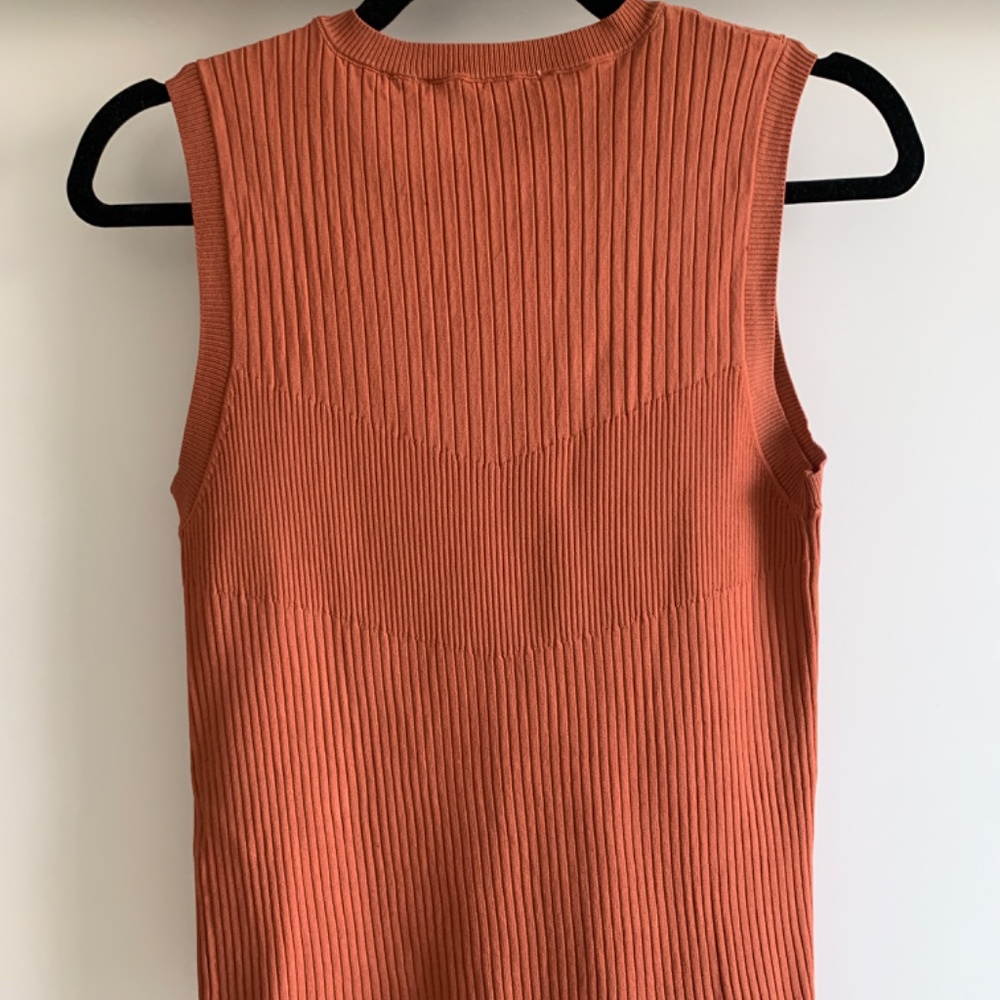 Tank top - Picture 2 of 3